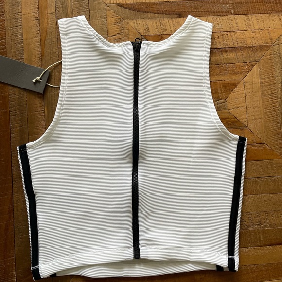 Adidas white top - Picture 4 of 4